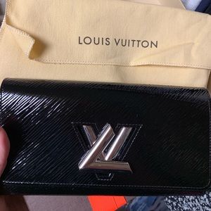 Louis Vuitton Twist Wallet